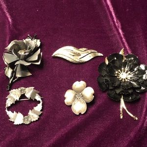 Vintage Brooches set of 5